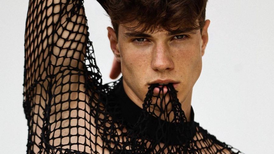 Më i bukuri i Italisë vendos të bëhet prift, habit arsyeja!