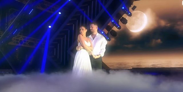 'Një kërcim dasme', Bora kërcen me Donaldin në