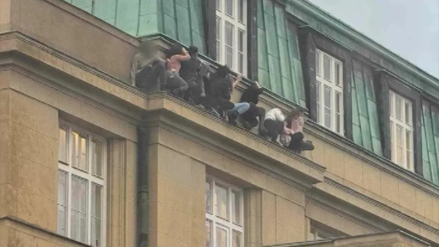 Sulm me armë në Universitetin e Pragës me 10 të vdekur e 25