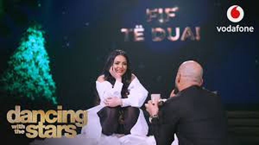 VIDEO/ Fifi merr propozim për martesë! Tha “Po”!