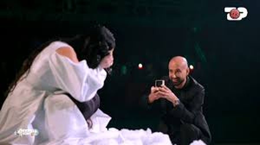 VIDEO/ Fifi merr propozim për martesë! Tha “Po”!