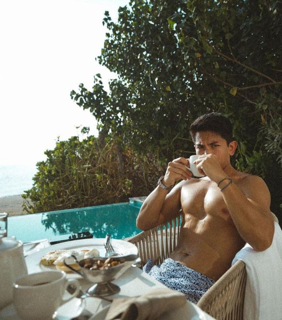 Befason princi më eksentrik i botës, martohet me një vajzë