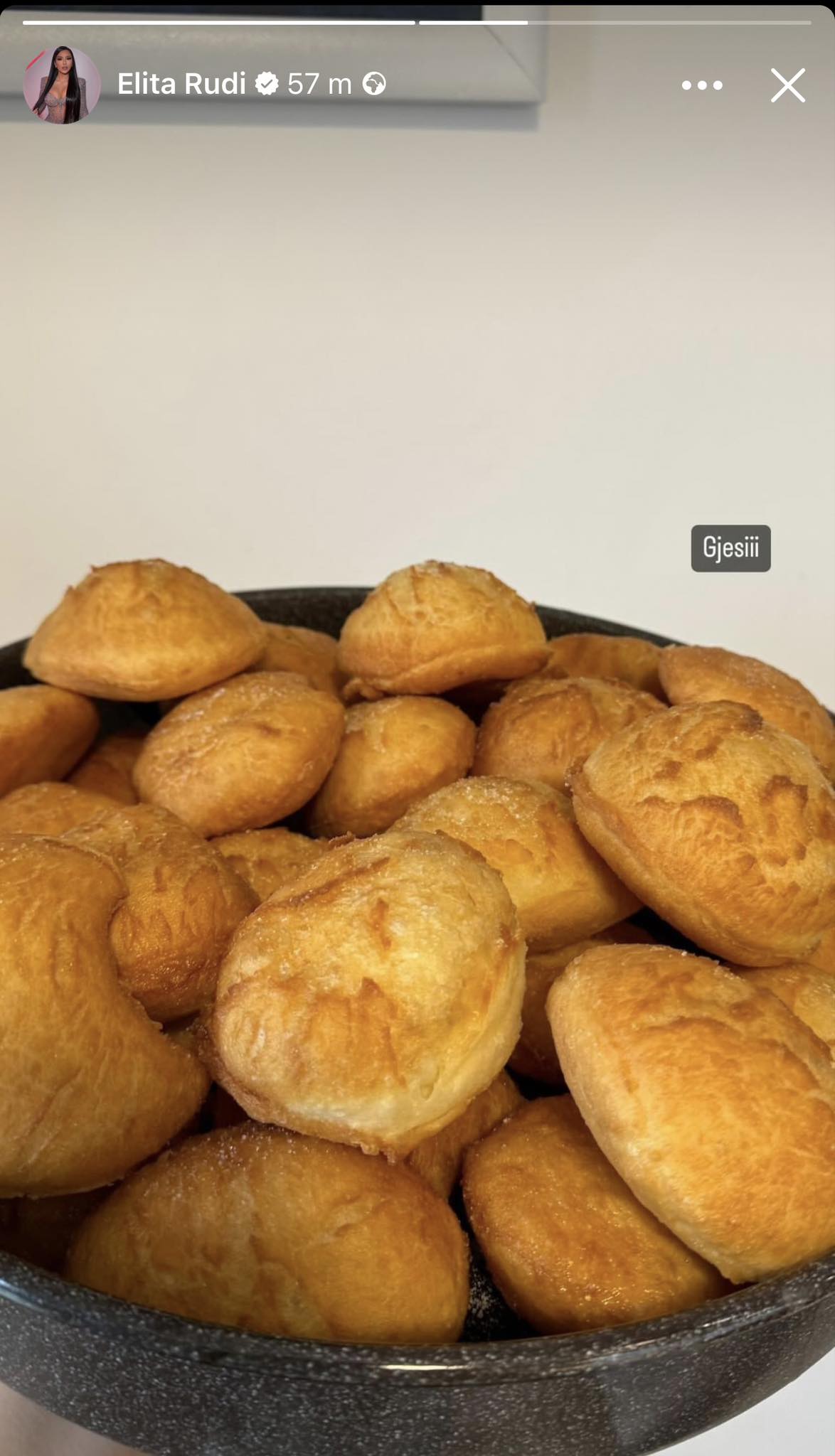 No description available.