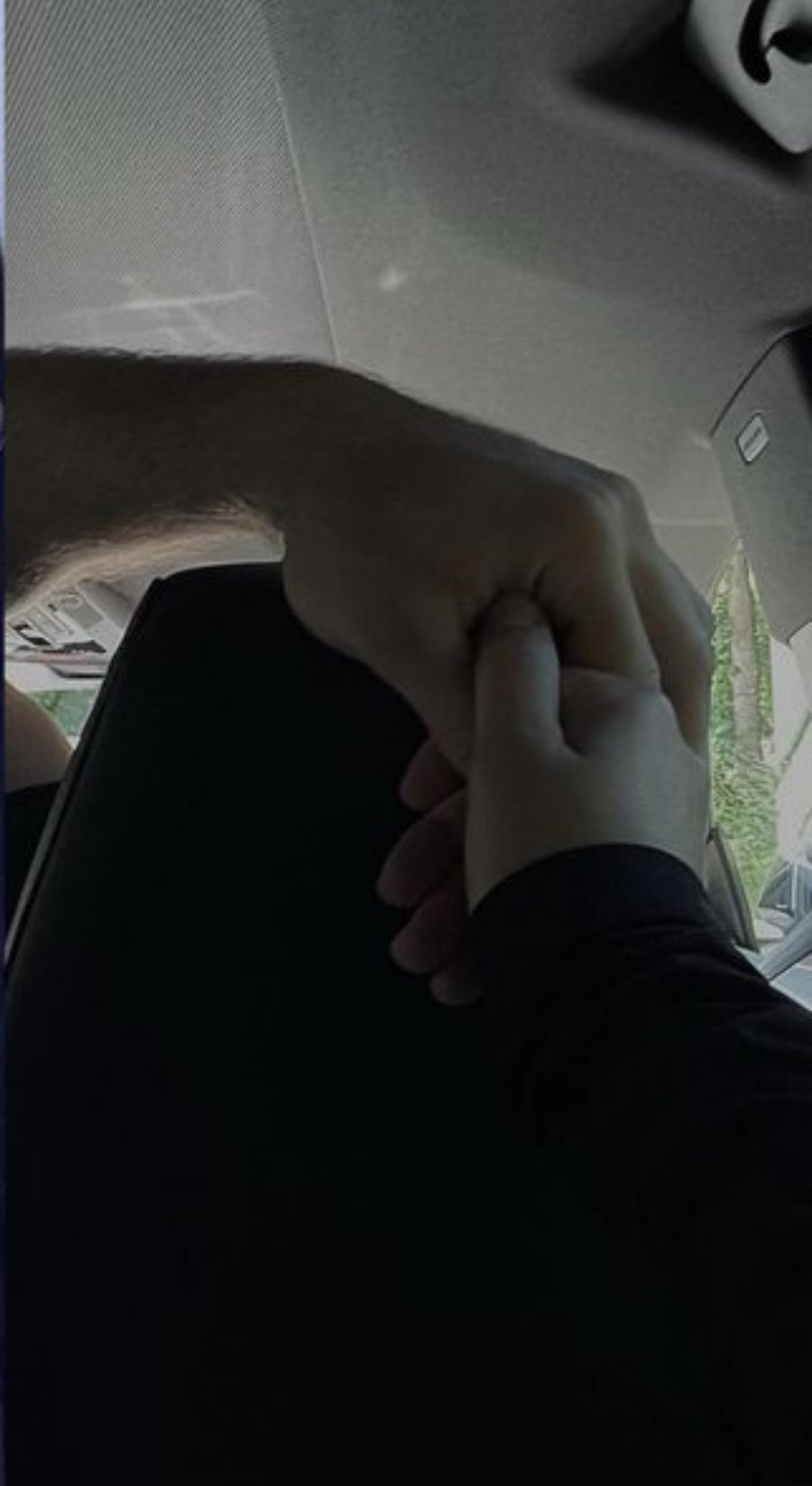 FOTO/ Shprehu pëlqim për Bardhin, Sara ka lënë pezull