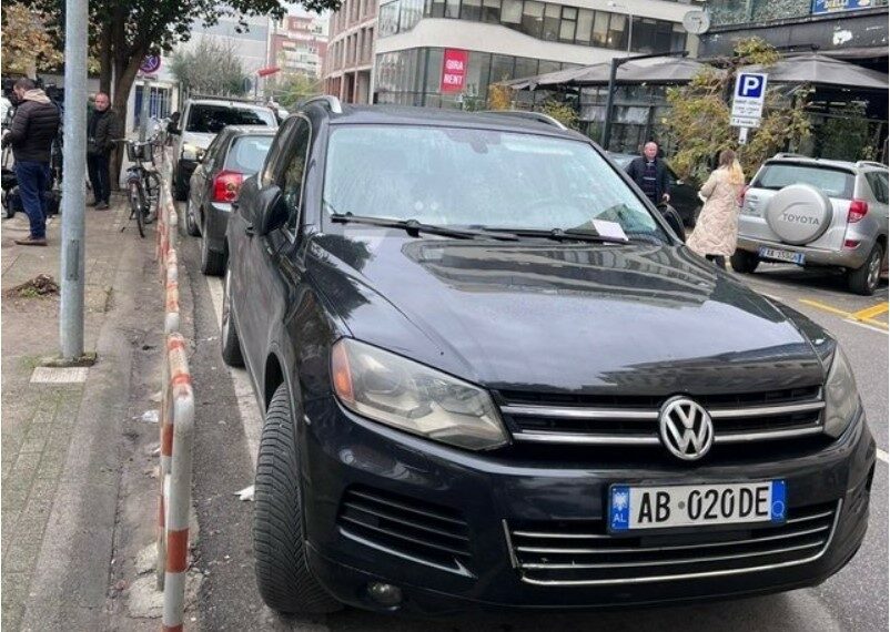 Momenti kur Policia Rrugore e Tiranes gjobit mjetin e Ilir Beqaj, para SPAK - 12.12.2023