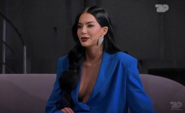 Merr fund historia e dashurisë, Efi ndahet nga partneri, cila ishte arsyeja