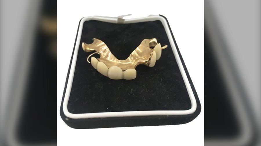 Protezat e Winston Churchill së shpejti në ankand!