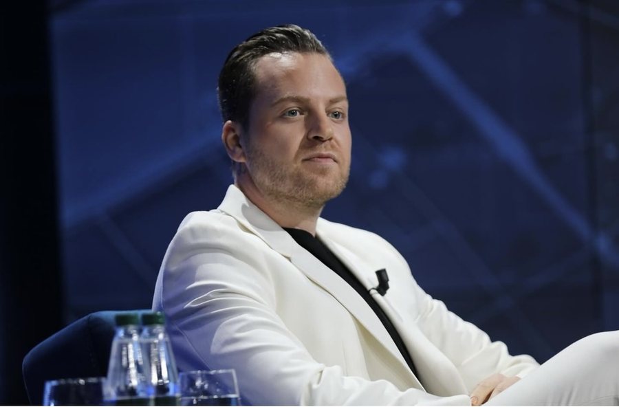 Reagon Arbana Osmani; dy fjalë për Ledion Liçon si prezantues i