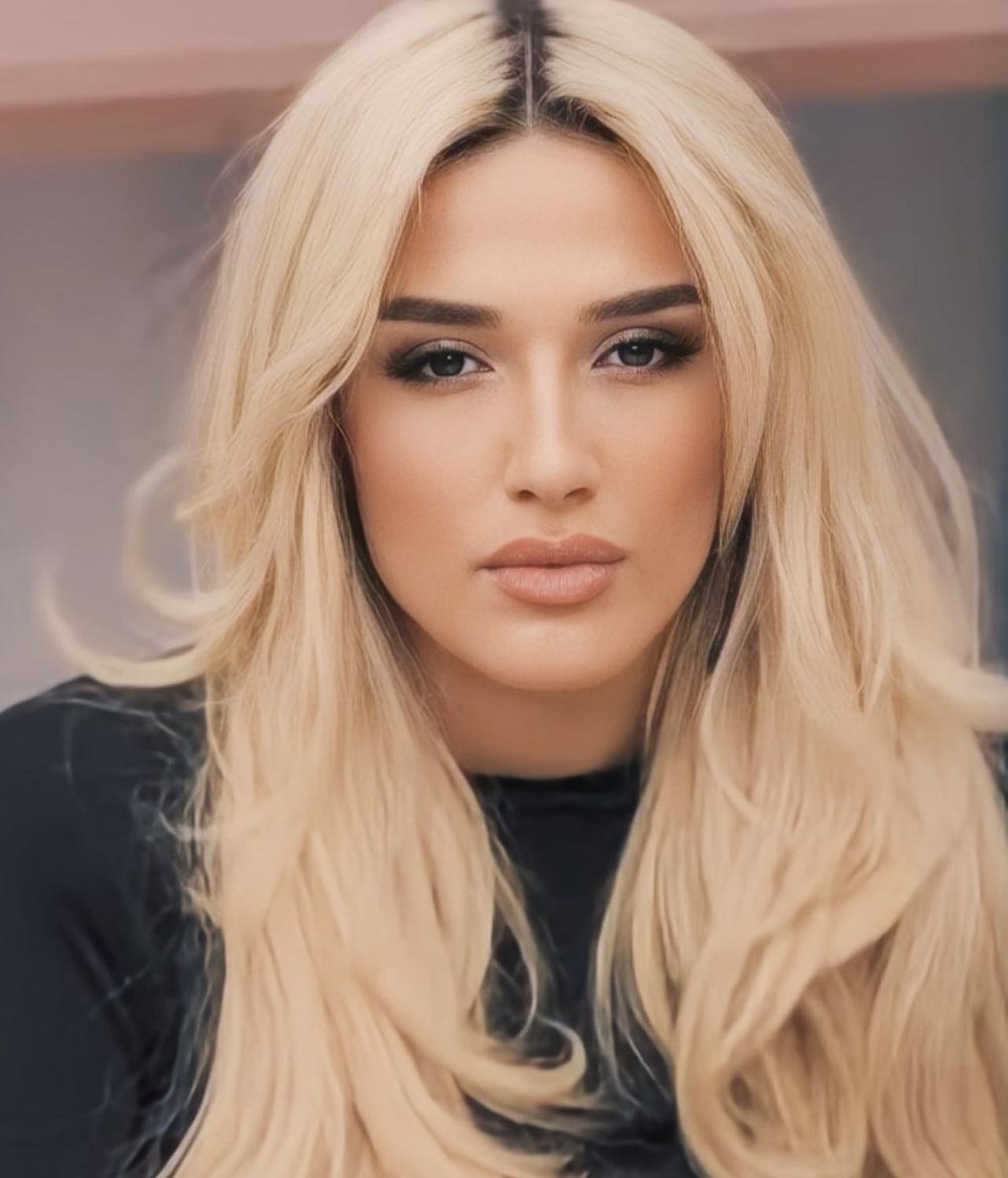 No description available.