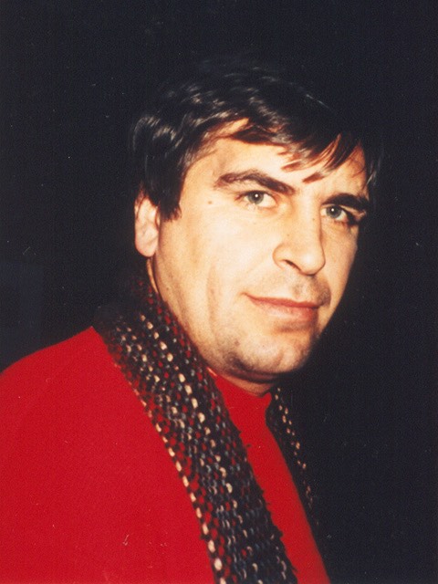 No description available.