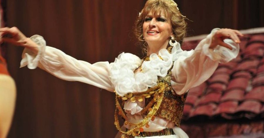 E dini që Lili Cingu ka luajtur si aktore në një film?