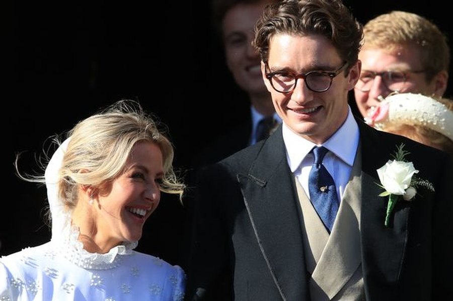 Ellie Goulding divorcohet pas 4 viteve martesë