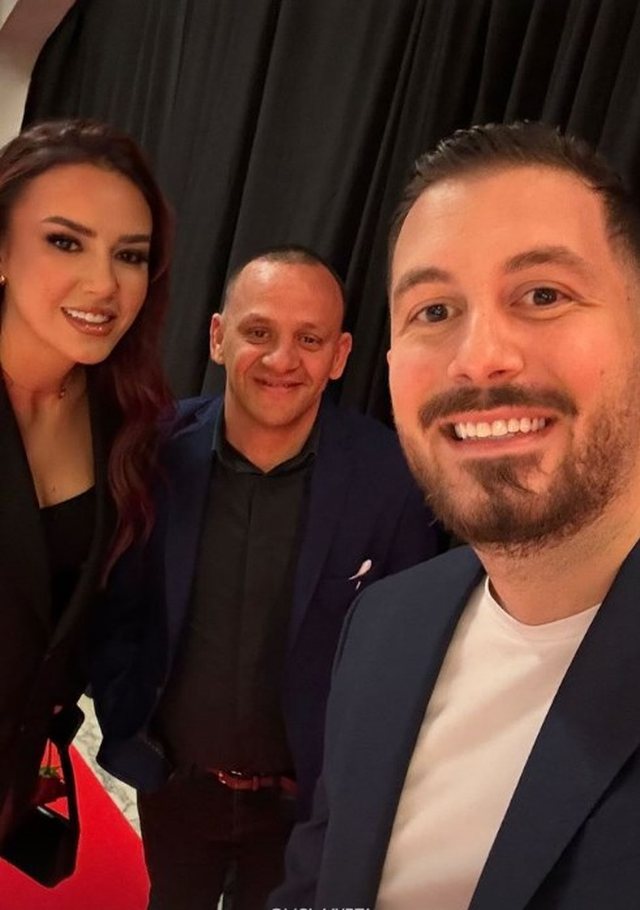 Fotot/ Si u veshën VIP-at në premierën e 'Dy gisht