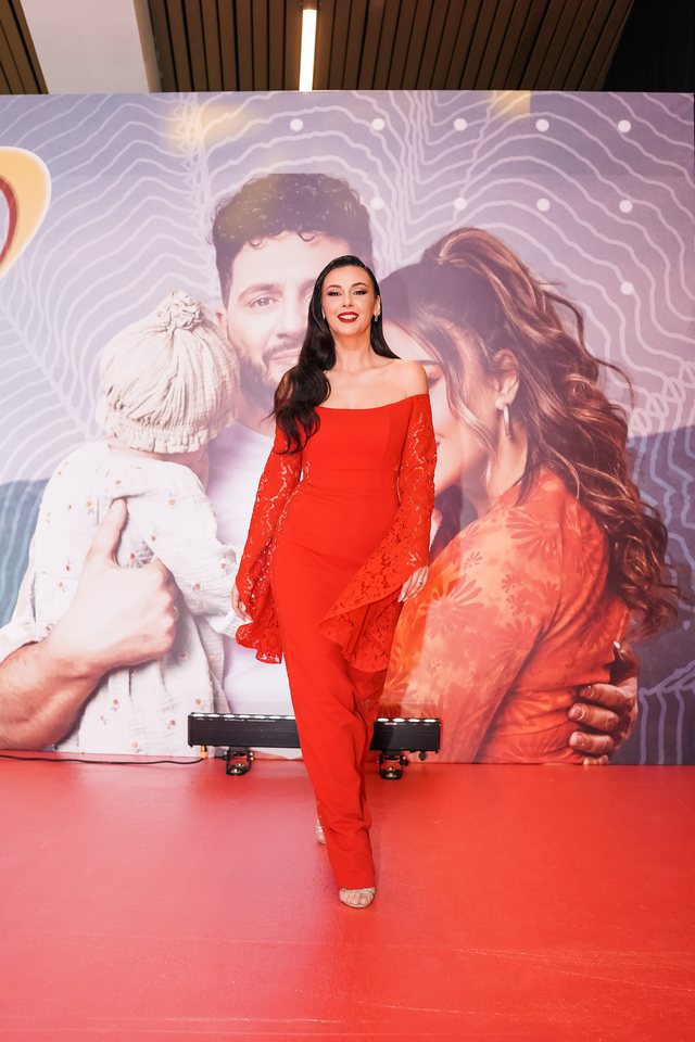 Për ju që nuk ishit tek premiera e 'Dy gisht mjaltë',