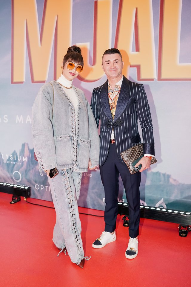 Për ju që nuk ishit tek premiera e 'Dy gisht mjaltë',