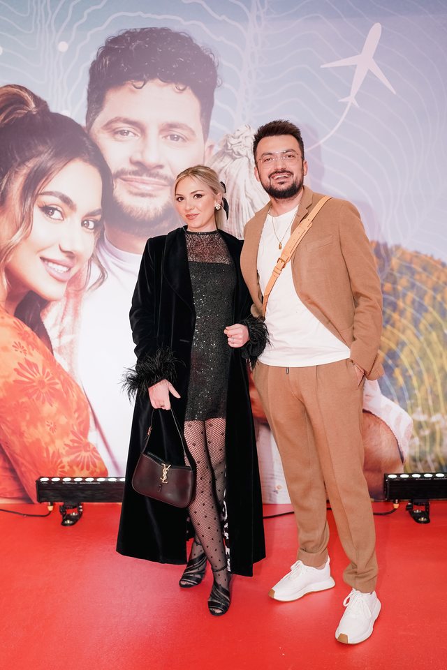 Për ju që nuk ishit tek premiera e 'Dy gisht mjaltë',