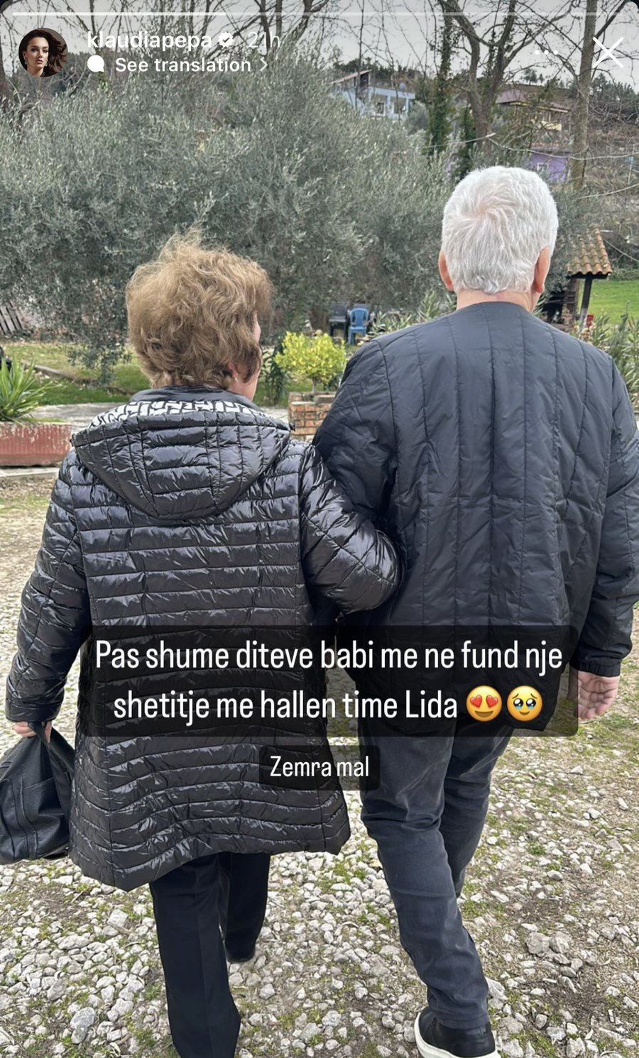 Rrëfeu mes lotësh për sëmundjen e babait, Klaudia Pepa