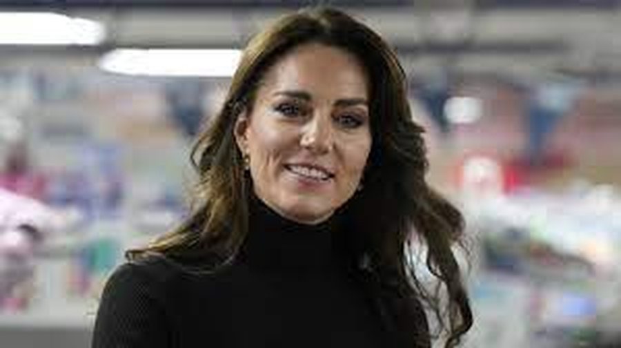 Kate Middleton kërkon falje në mes rimëkëmbjes