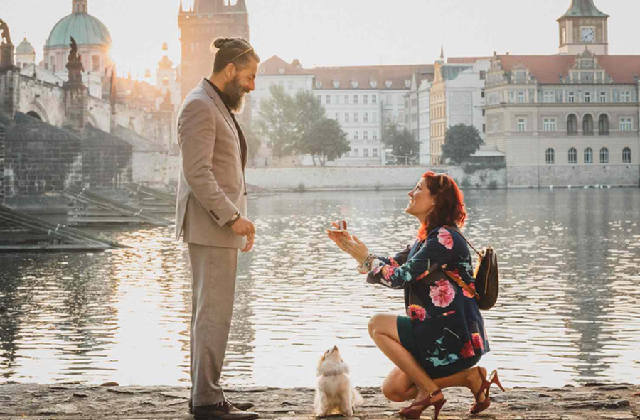 Kjo është e vetmja ditë kur vajzat mund t`u propozojnë