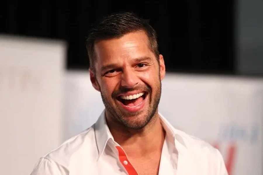 Ricky Martin: Sa i pasur është këngëtari latin?