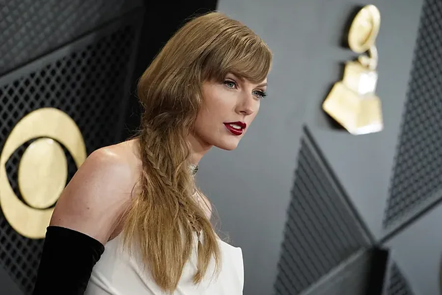 Taylor Swift zbulon detajet e fundit të albumit të saj të ri!