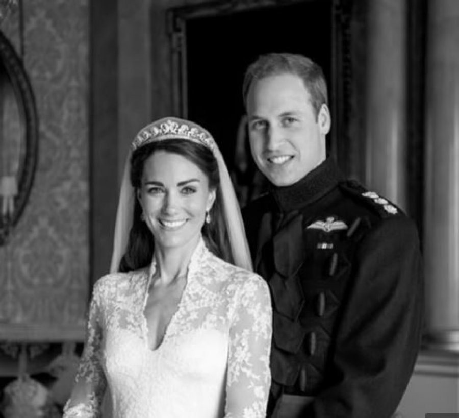 13 vite martesë, Kate dhe Princi William zbulojnë foton e papublikuar
