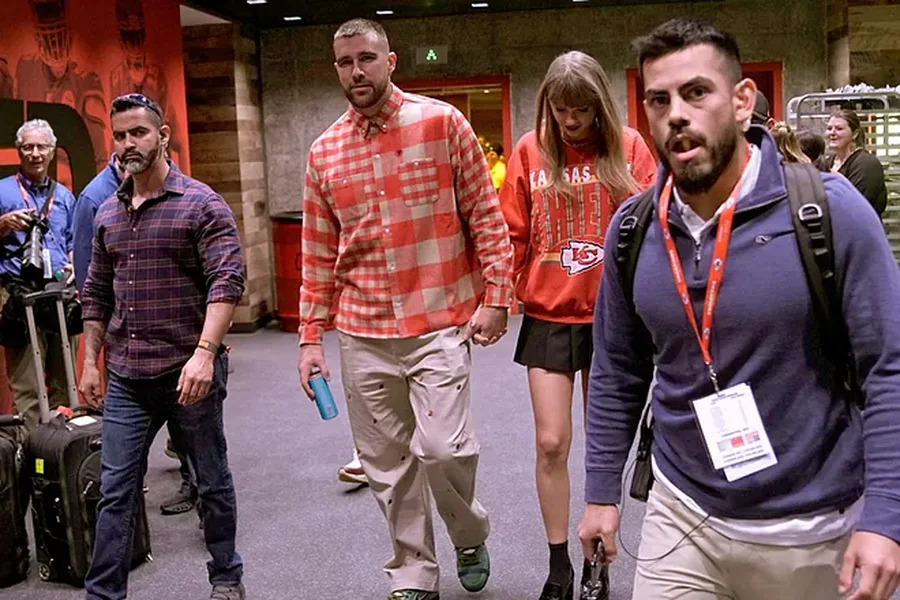 A do t'i bashkohet Travis Kelce, Taylor Swift në Evropë?