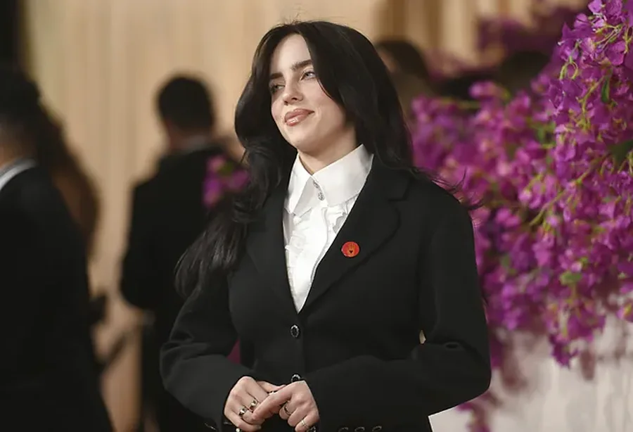 Befason Billie Eilish; i kalon të gjithë ndjekësit e saj në