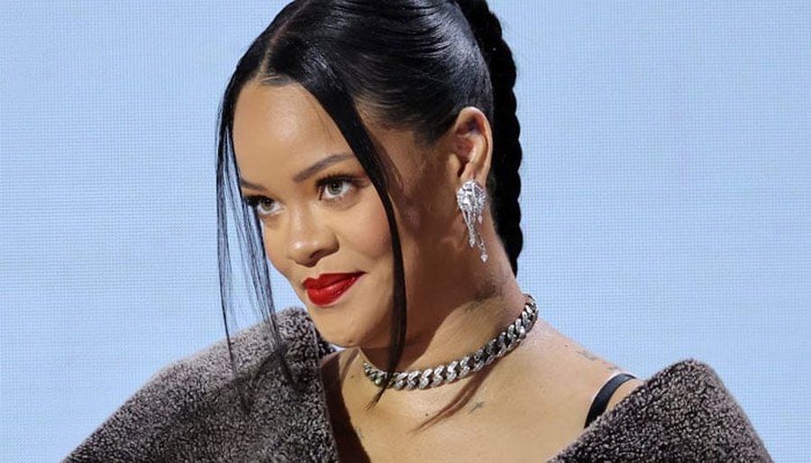 Pas dy djemve; Rihanna dëshiron një vajzë!
