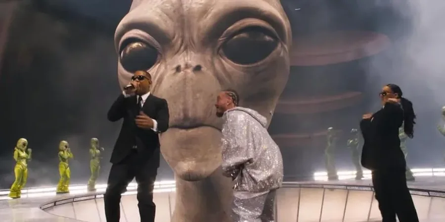 Will Smith rishfaqet në Festivalin Coachella dhe këndon me J. Balvin