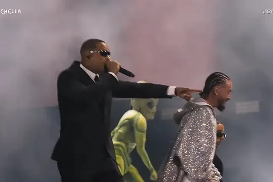 Will Smith rishfaqet në Festivalin Coachella dhe këndon me J. Balvin