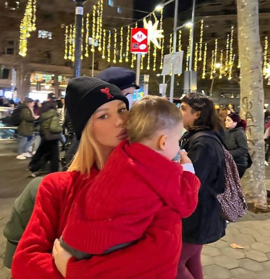 Aurela Hoxha publikon për herë të parë një foto me