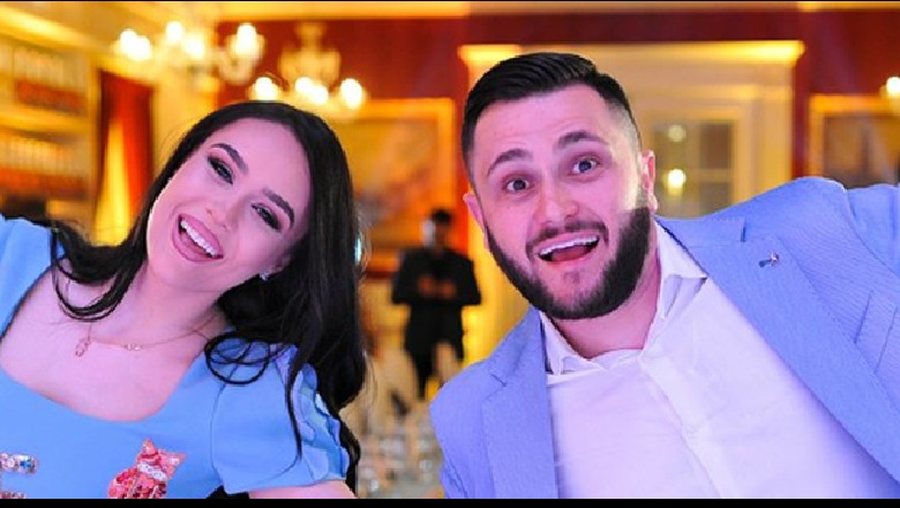Befason Besi, publikon foton e rrallë me djalin!