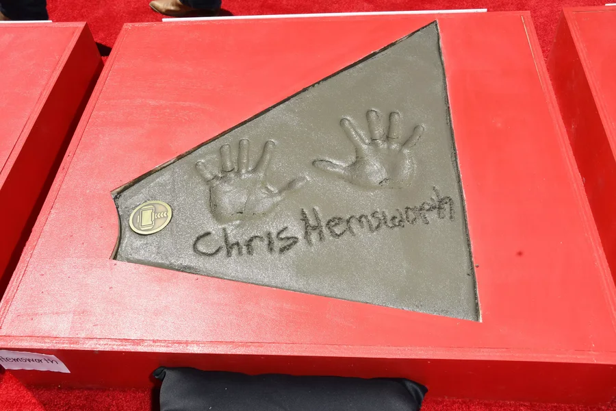 Chris Hemsworth do të nderohet me një yll në “Walk of