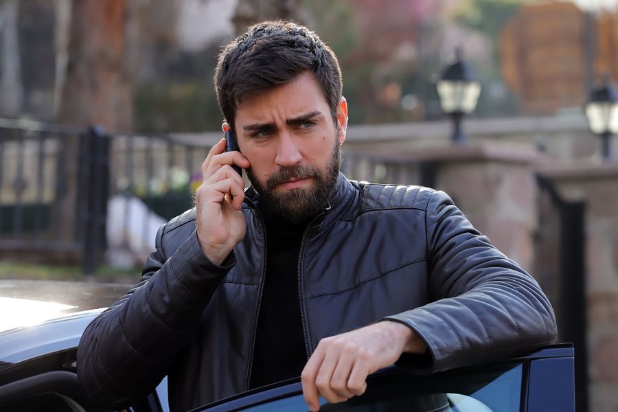 Hakmarrje ndaj mësuesve të tij, aktori turk blen shkollën dhe e