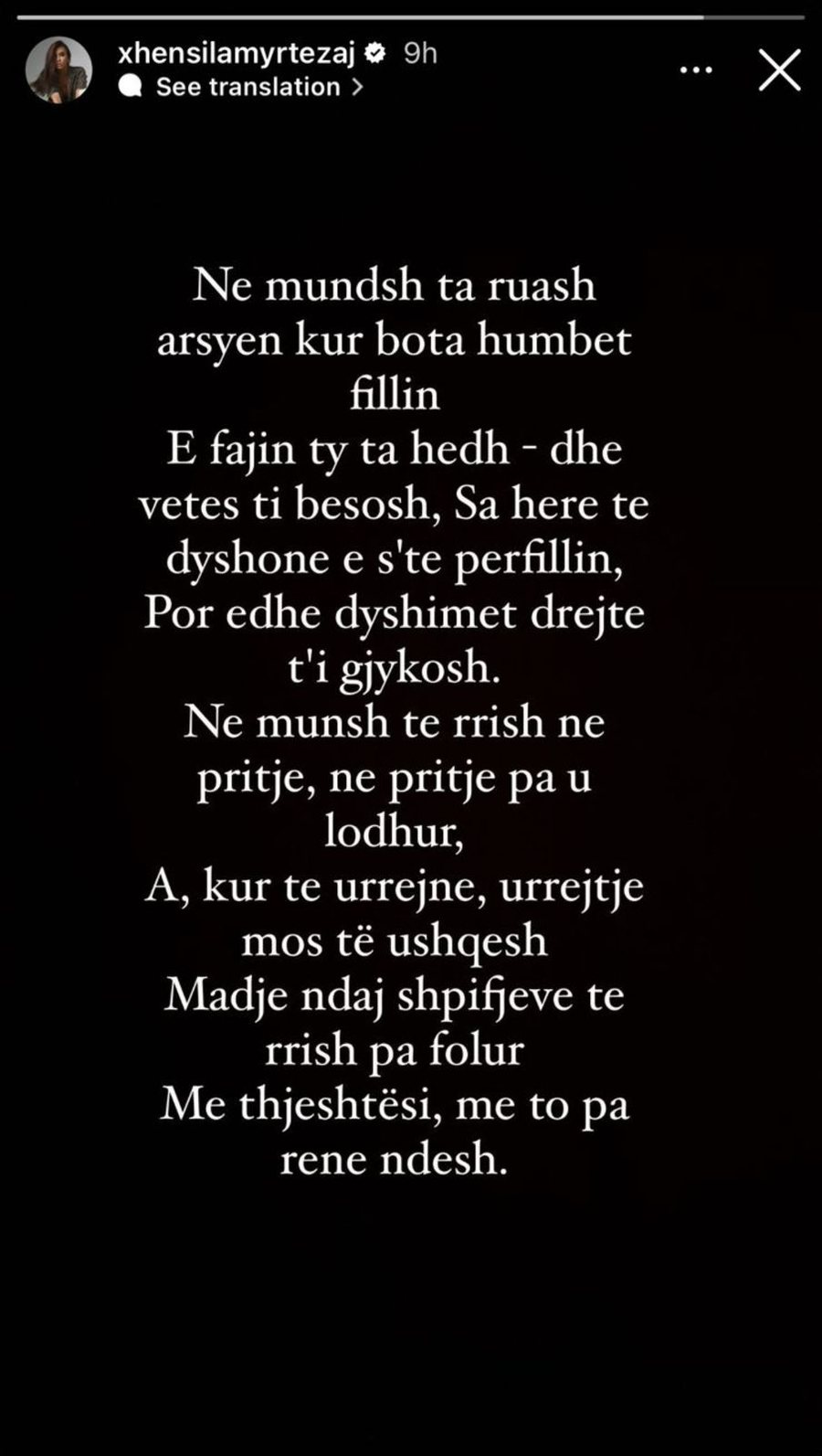 Pas dedikimit të Besit; Xhensila ka një mesazh të fortë
