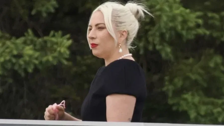 Lady Gaga jep përgjigje mbi lajmet e shtatzënisë!