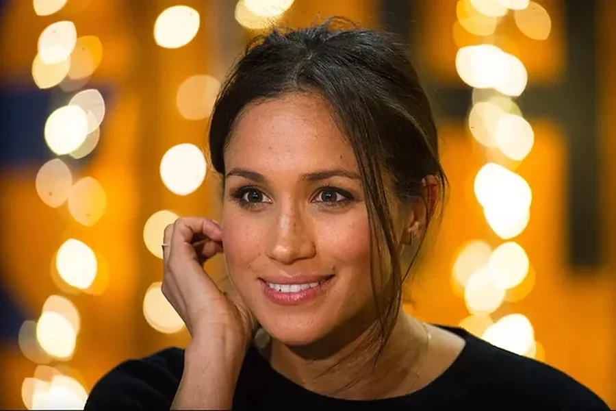 Meghan Markle kërkoi çanta falas nga Victoria Beckham (para