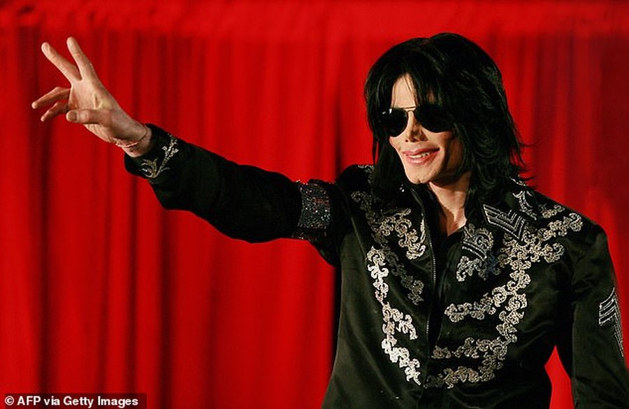 Michael Jackson, 500 milionë dollarë borxhe para se të vdiste!
