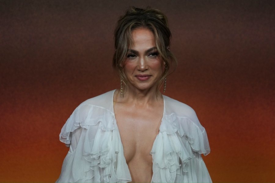 Ben Affleck ‘shpëton' nga regjimi i JLo: Po konsumon deri