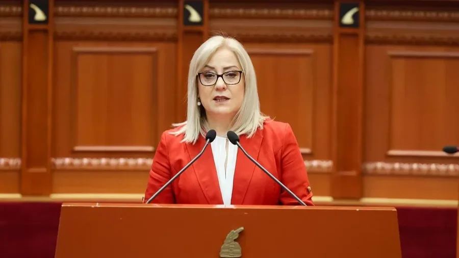 Lindita Nikolla jep dorëheqjen nga detyra si kryeparlamentare!