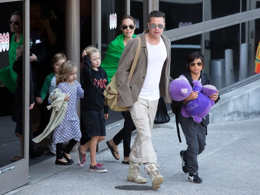 Marrëdhënia e Brad Pitt me dy fëmijët e tij më të