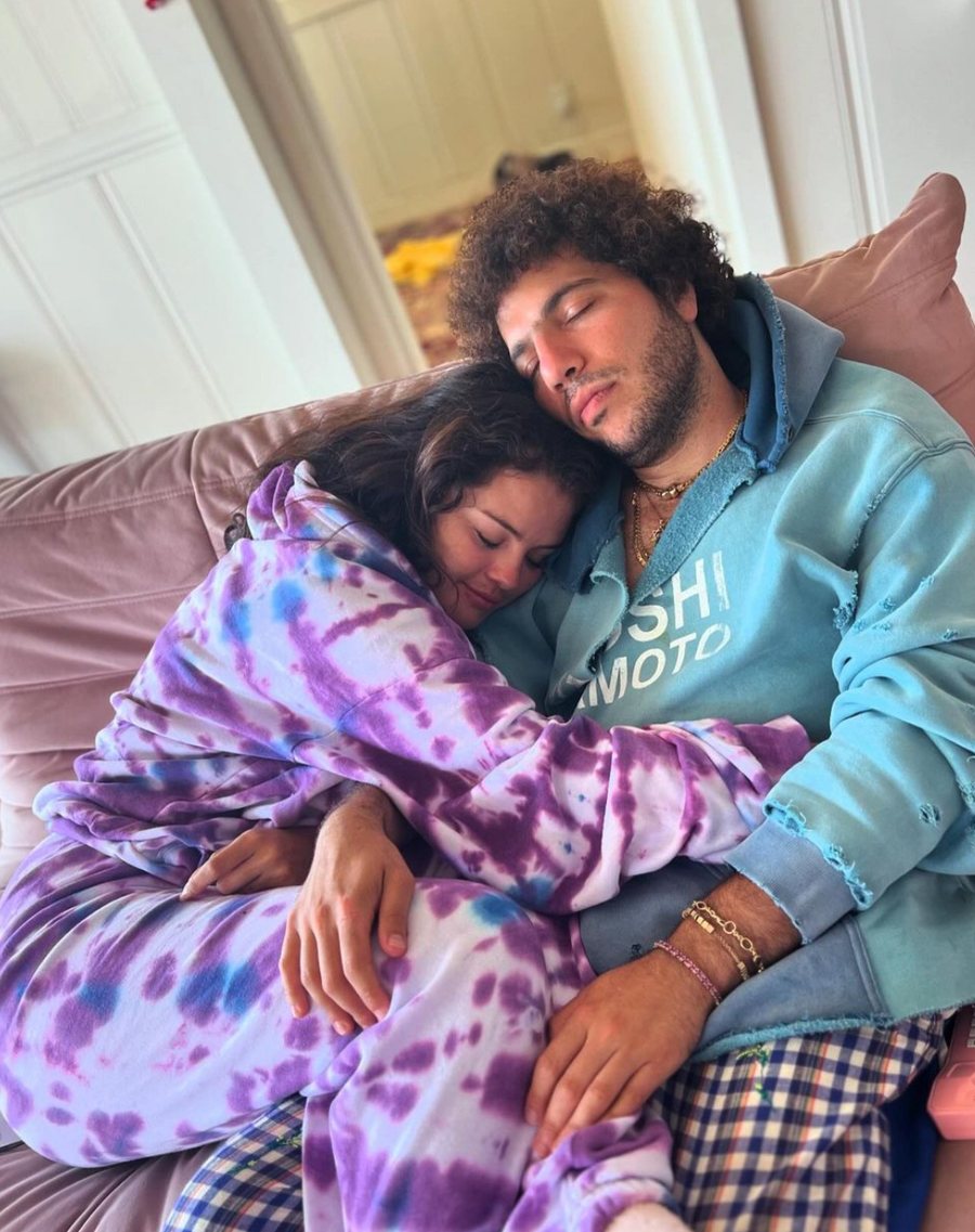 Selena Gomez ndan me publikun momente intime nga jetesa ne Benny Blanco!
