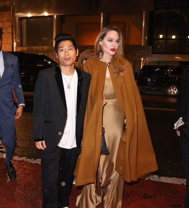 U aksidentua me biçikletën elektrike, dërgohet në spital