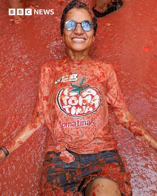 Foto nga festa e çuditshme spanjolle, Lufta me domate