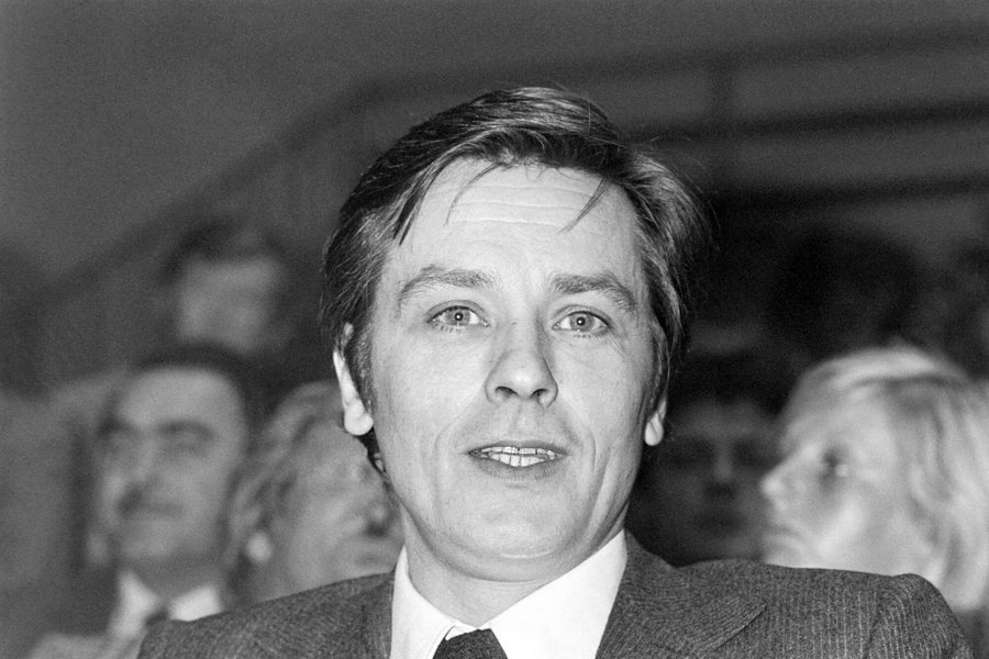Kinemaja në zi! Shuhet aktori dhe producenti i njohur francez, Alain Delon