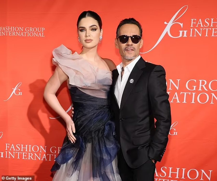 Shkrumb e hi: Merr flakë shtëpia e Marc Anthony!