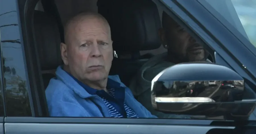 Bruce Willis, i fryrë dhe i hutuar: shenja të avancuara të