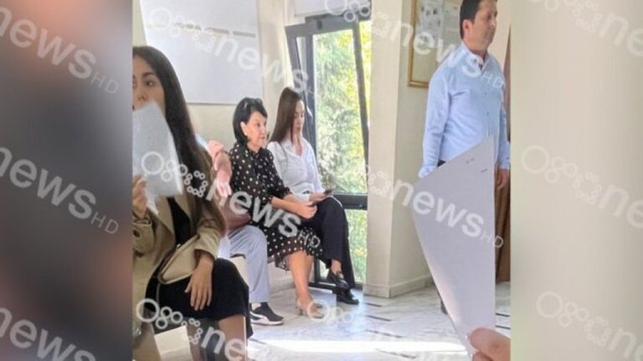 Dalin fotot nga gjykata, si u sollën Xhensila dhe Besi në prani