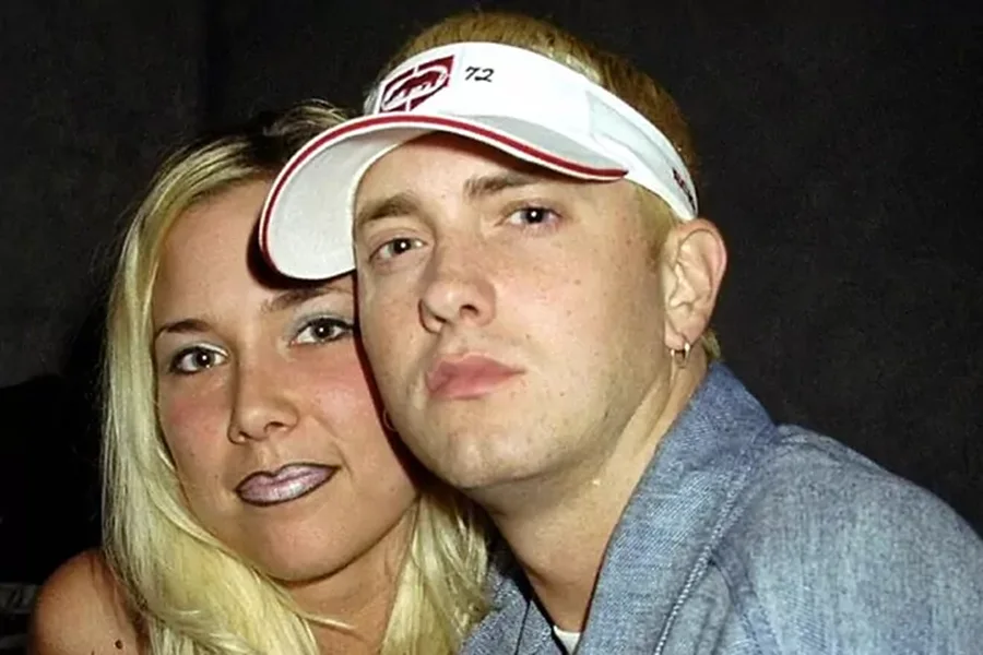 Nëna e Eminem po lufton me kancerin e avancuar të mushkërive!